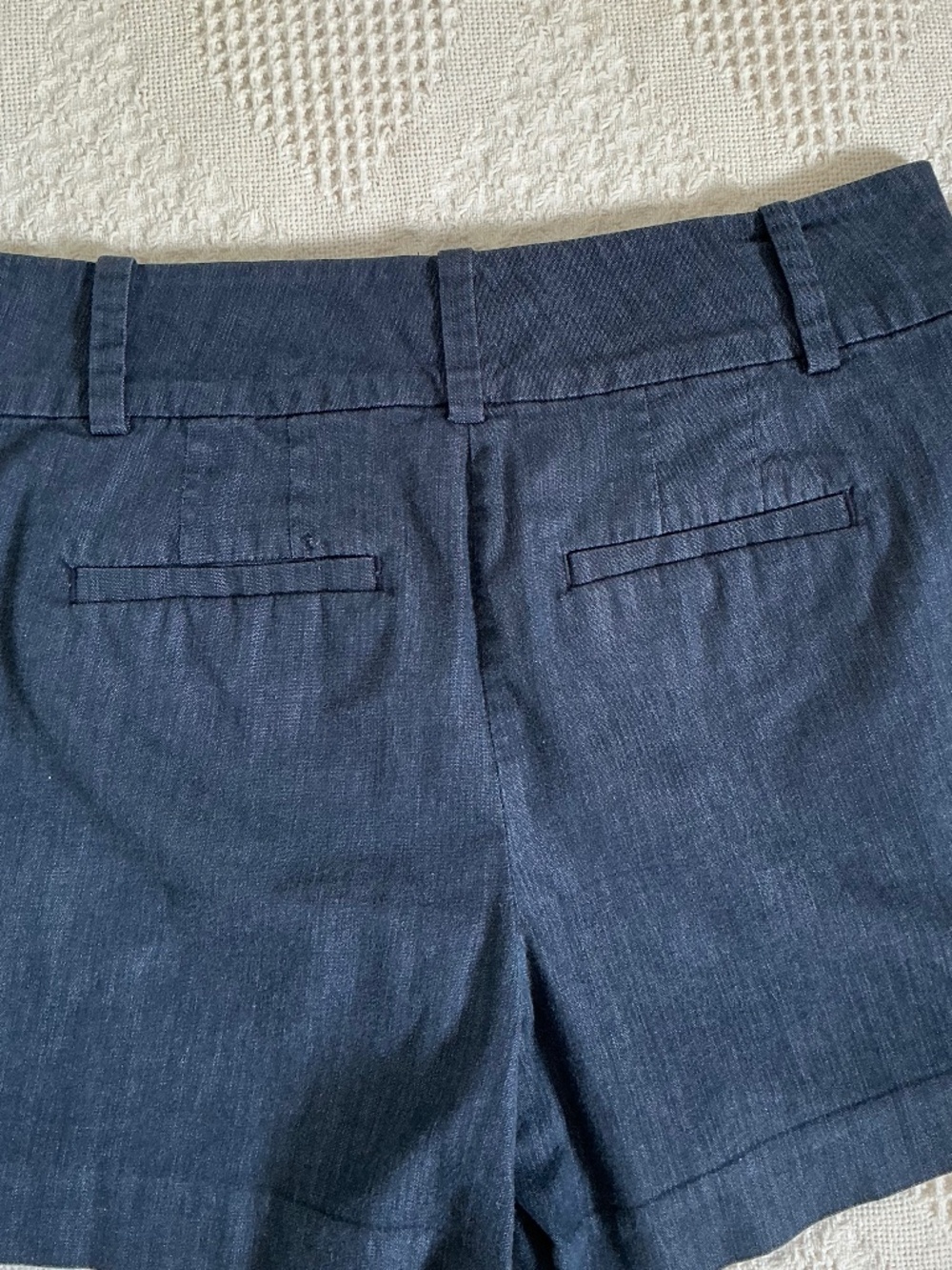 Ann Taylor Signature Chambray Navy Shorts Size 6 Petite Cotton Stretch - Picture 3 of 10